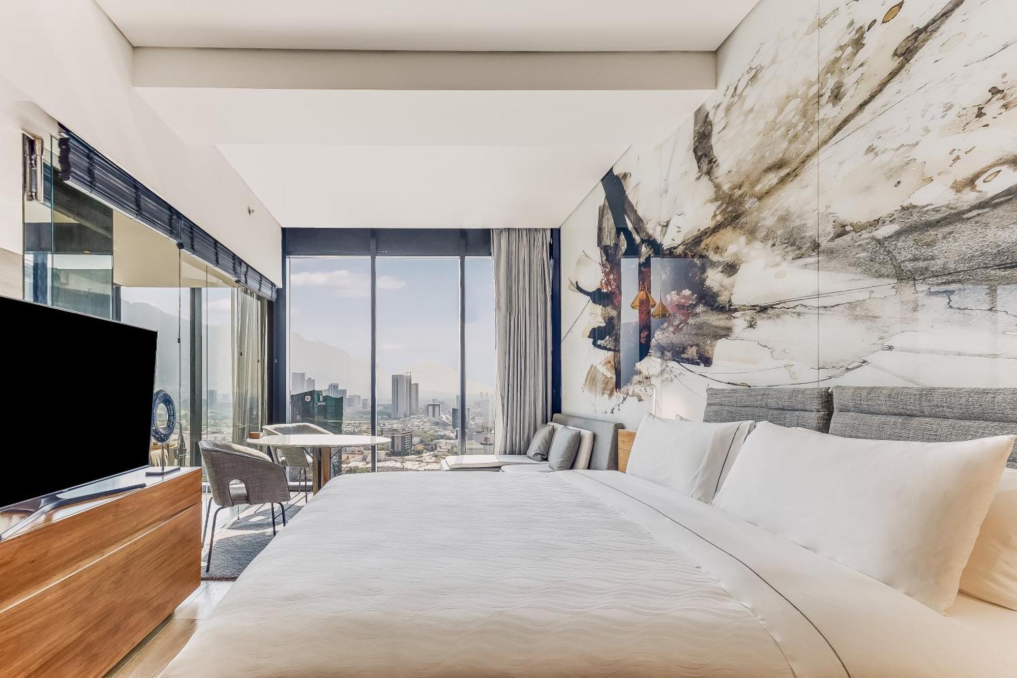 Master Suite, 1 King